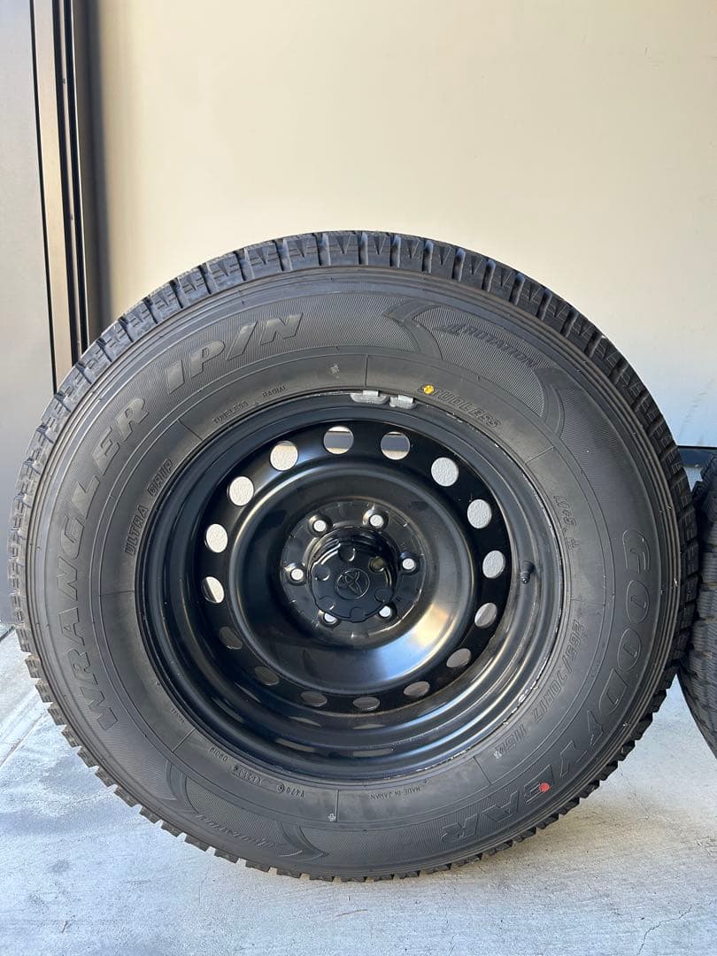 ⭐︎最終値下げ⭐︎プラド FJクルーザーホイール付スタッドレスタイヤ　グッドイヤー