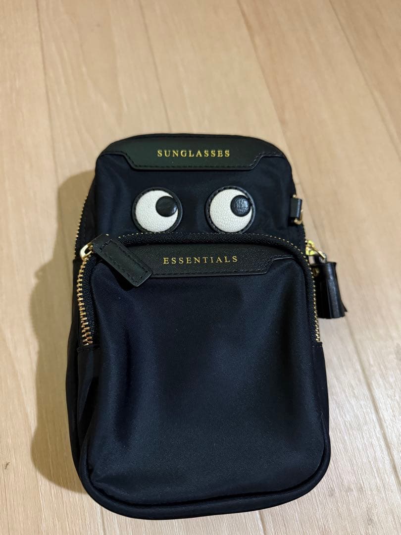 アニヤハインドマーチ eyesボディーバック