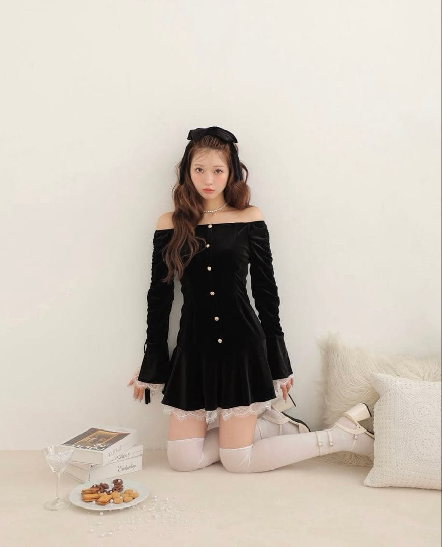 ワンピース M me eme Classical velvet mini onepiece