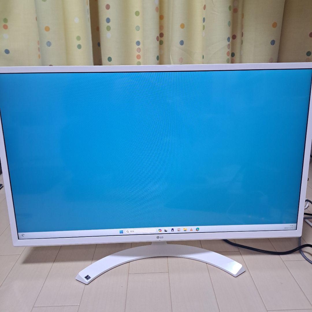 美品～普通!LG モニター 32MP58HQ-W ホワイト 大画面