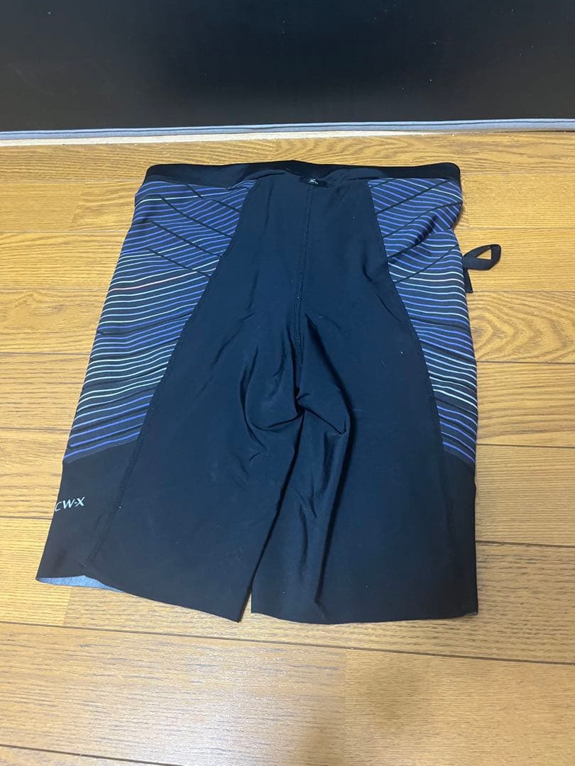 CW-X スピードモデル　ハーフタイツ　ノースリーブ　上下セット