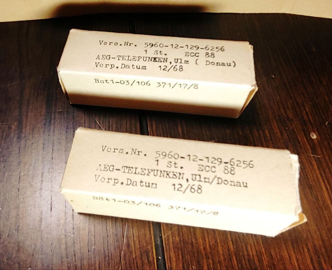 Y*i様 ★Telefunken ECC88/6DJ8 真空管 2本セット　ダイ