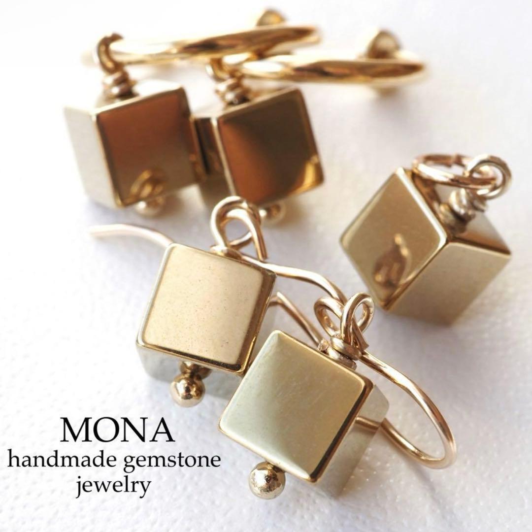 【もも】希少色薄桃翡翠の大粒枠留めネックレストップ