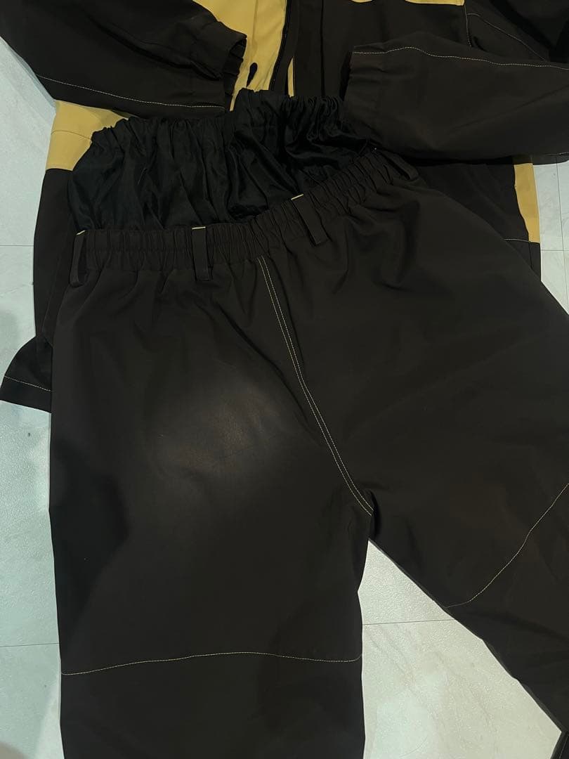 ヨネックス　スノボーウェア　A3TRICKER ジャケット＆パンツセット売り