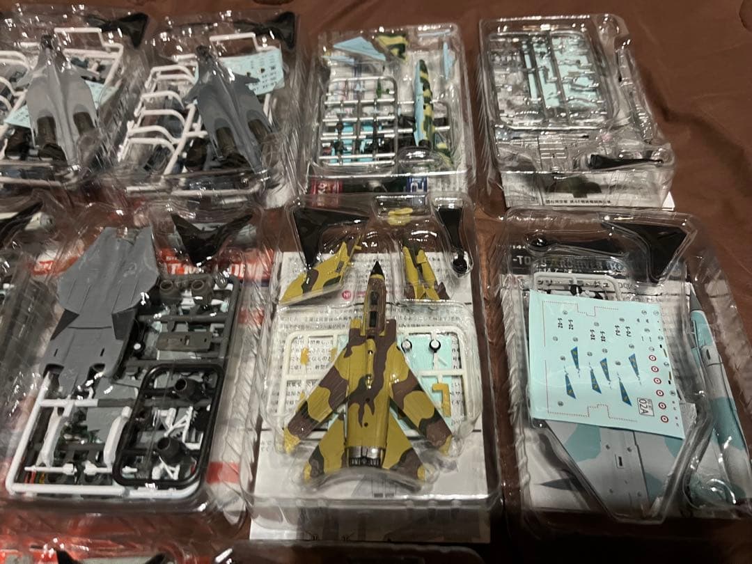 【未使用品】 エフトイズ 1/144 戦闘機 15機まとめ売り