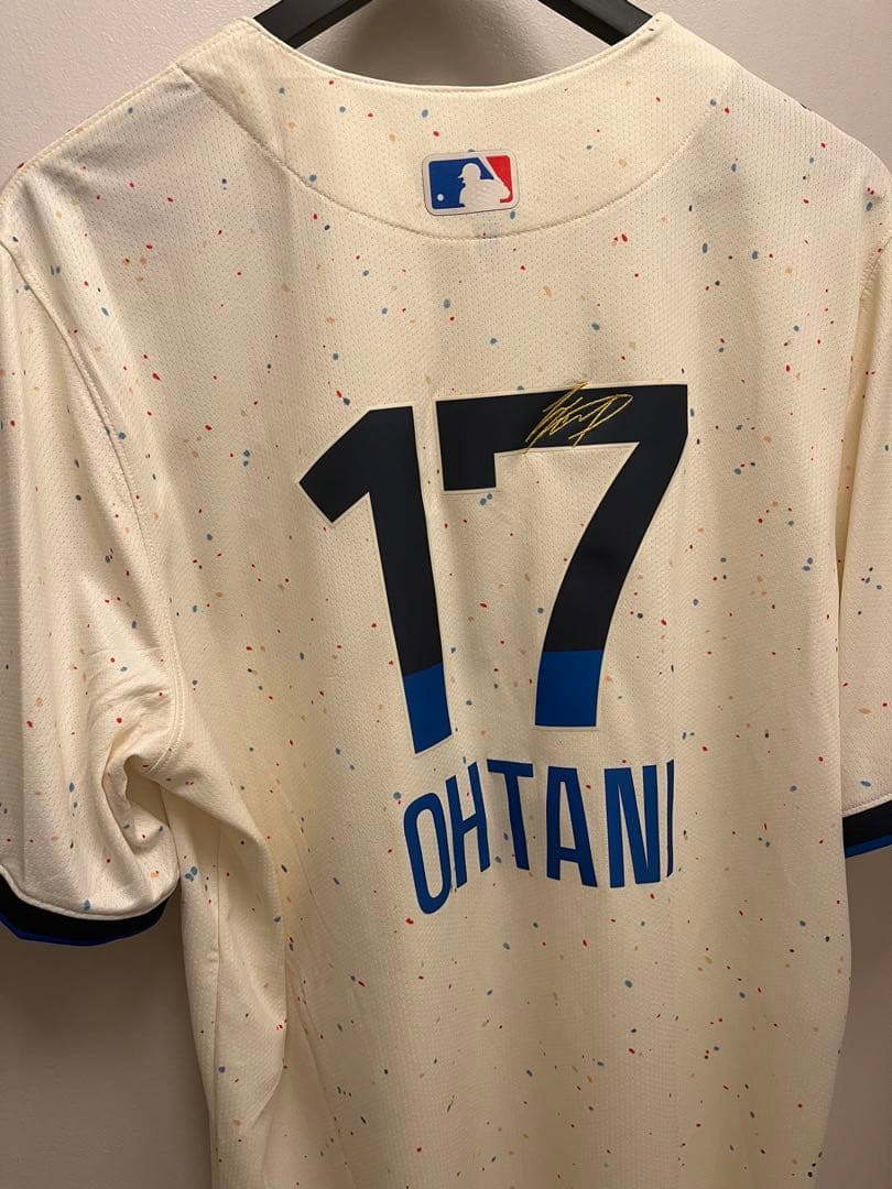 大谷翔平　ドジャースユニフォームメンズL サイン刺繍入り