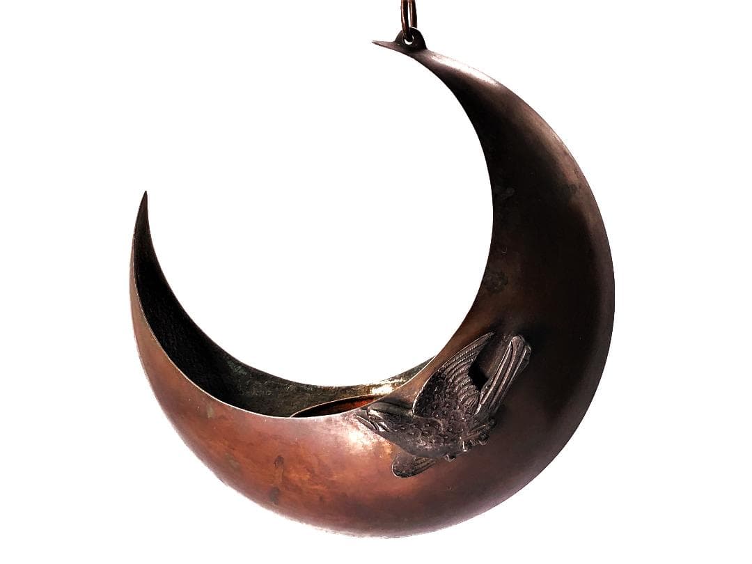【 三日月形砂張吊花生 】　不如帰赤銅彫金　江戸～明治時代