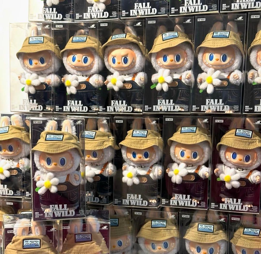 Labubu ぬいぐるみ