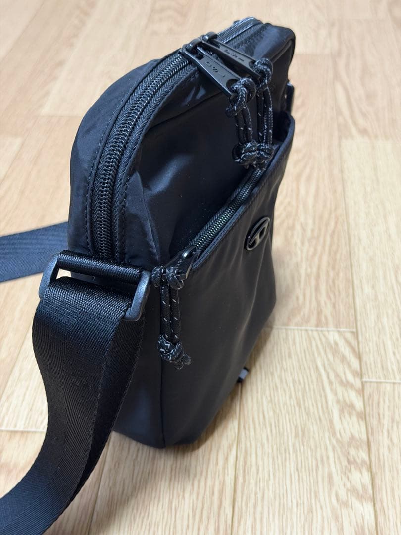 DIESEL メンズ クロスボディバッグ ショルダーバッグ