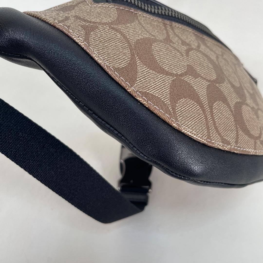 C5 美品✨COACH ボディバッグ F84711 ブラック×シグネチャー