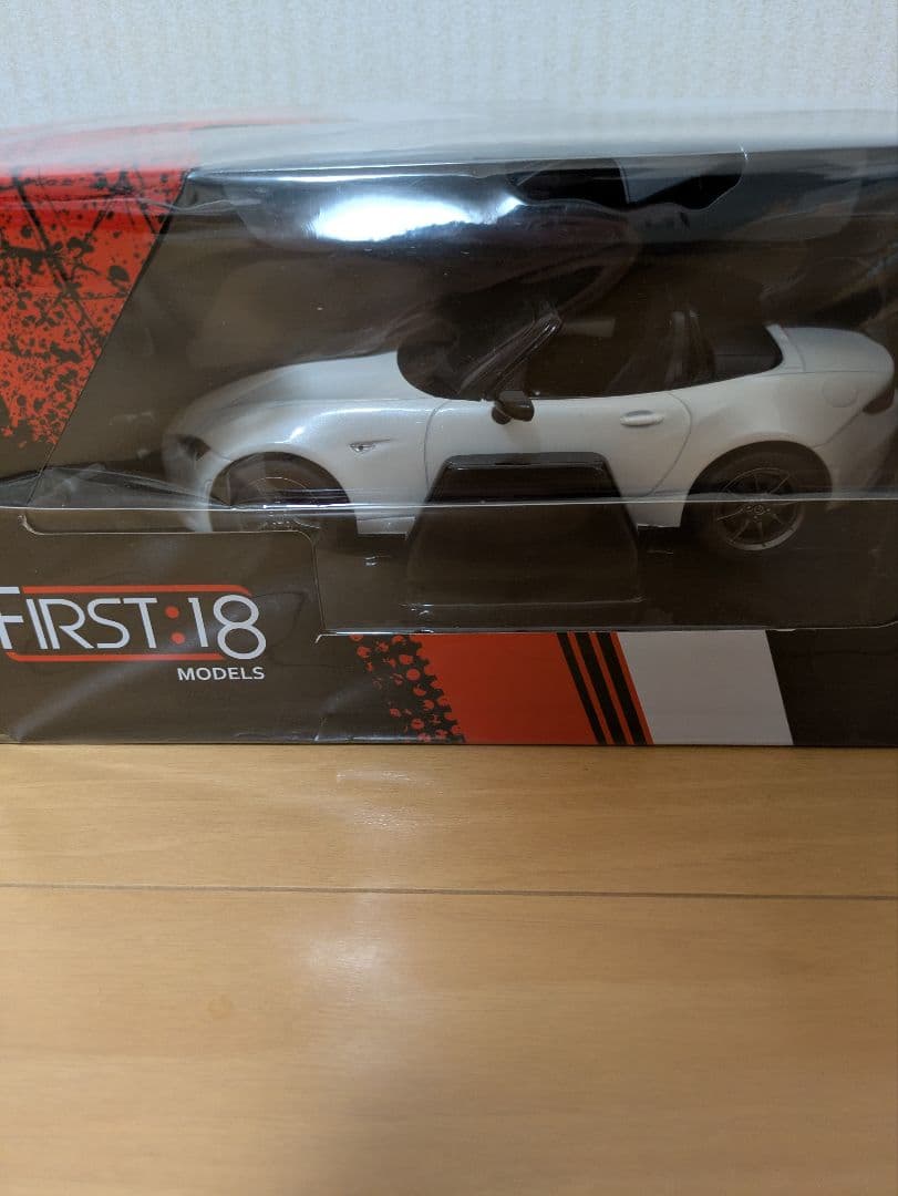 First 1/18 マツダ ロードスター SSP　パールホワイト開封済美品