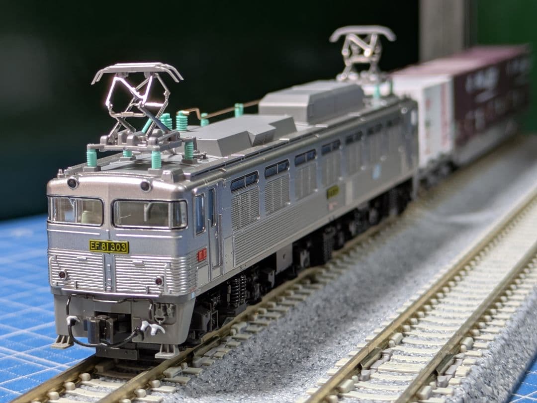 EF81 300 JR貨物更新車（銀）KATO