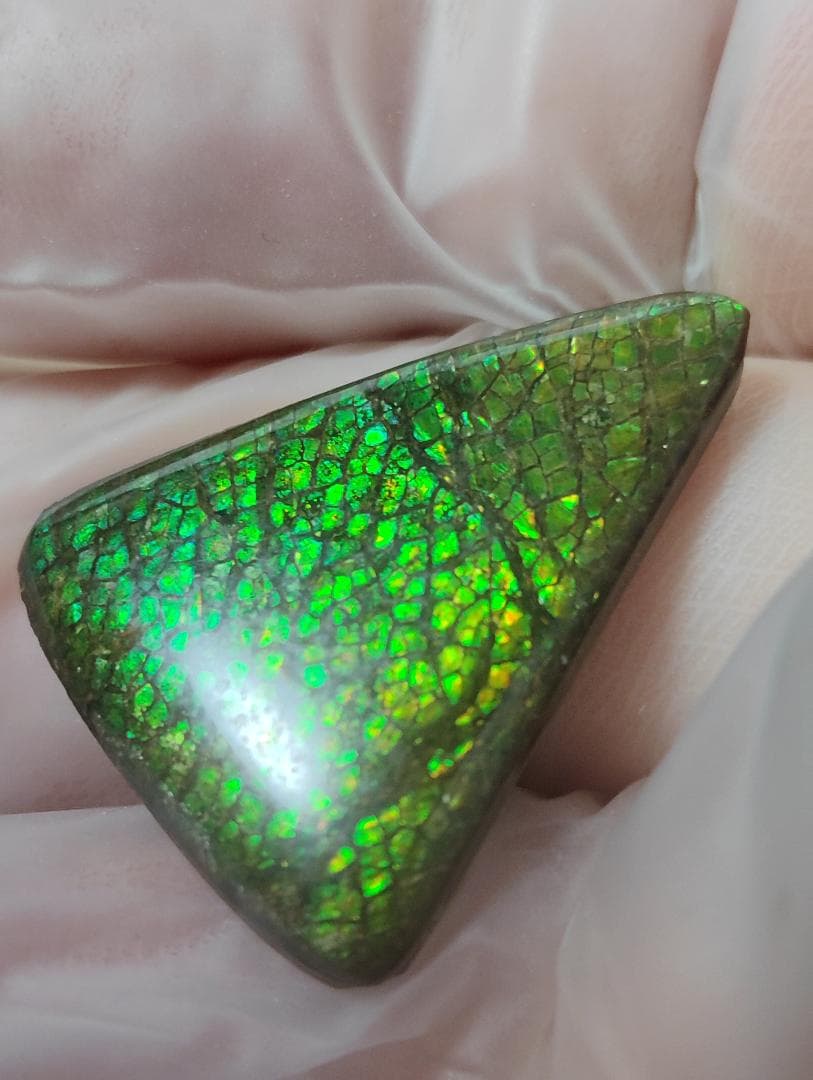 アンモライト　ルース　24-0750 15000