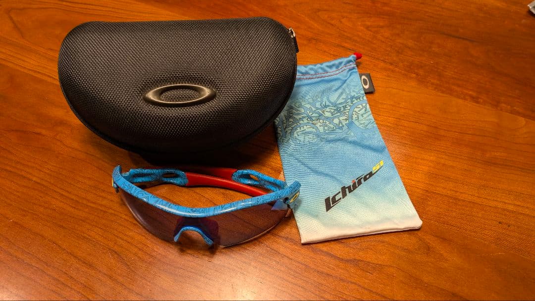 オークリーサングラス　イチローモデル