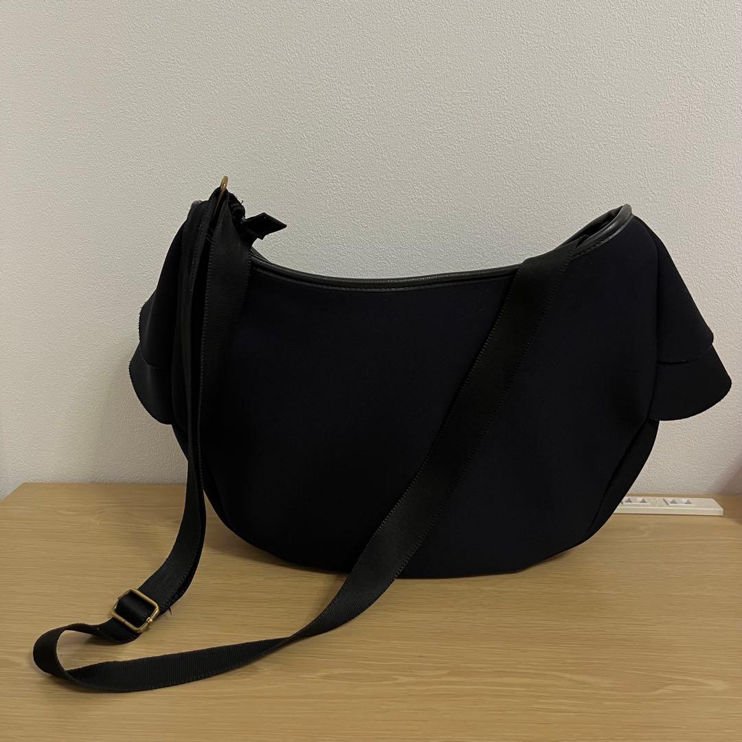 【RAPTURE ラプチャー】ダイバー素材 ティアードネイプルズボディバッグ