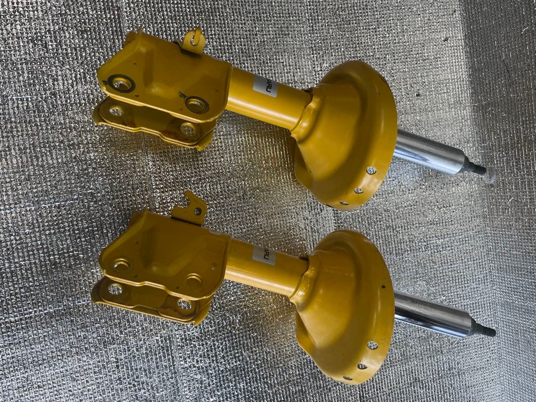 VM4 レヴォーグ　フロントショック