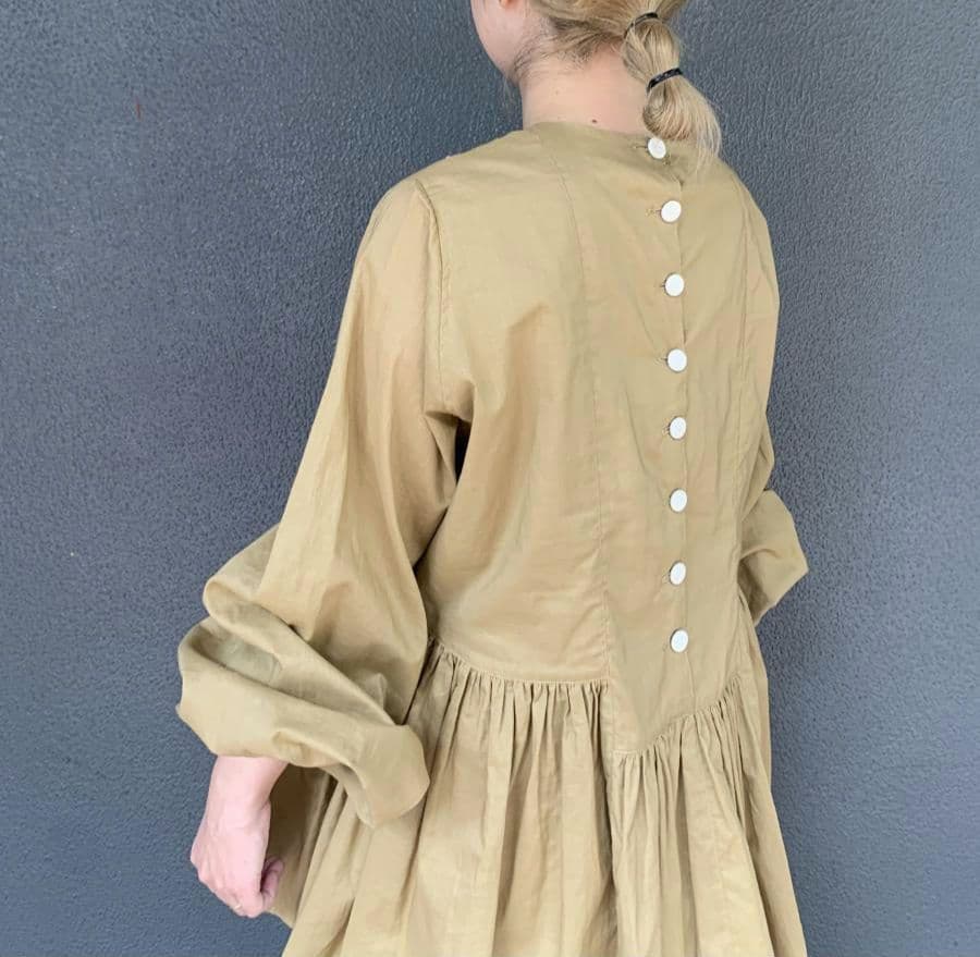 susuri ススリ リヴブラウス ギャザー 刺繍