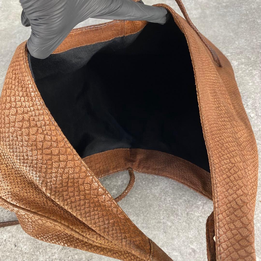 イッセイミヤケ パイソン型押し レザー ショルダーバッグ ワンショルダー