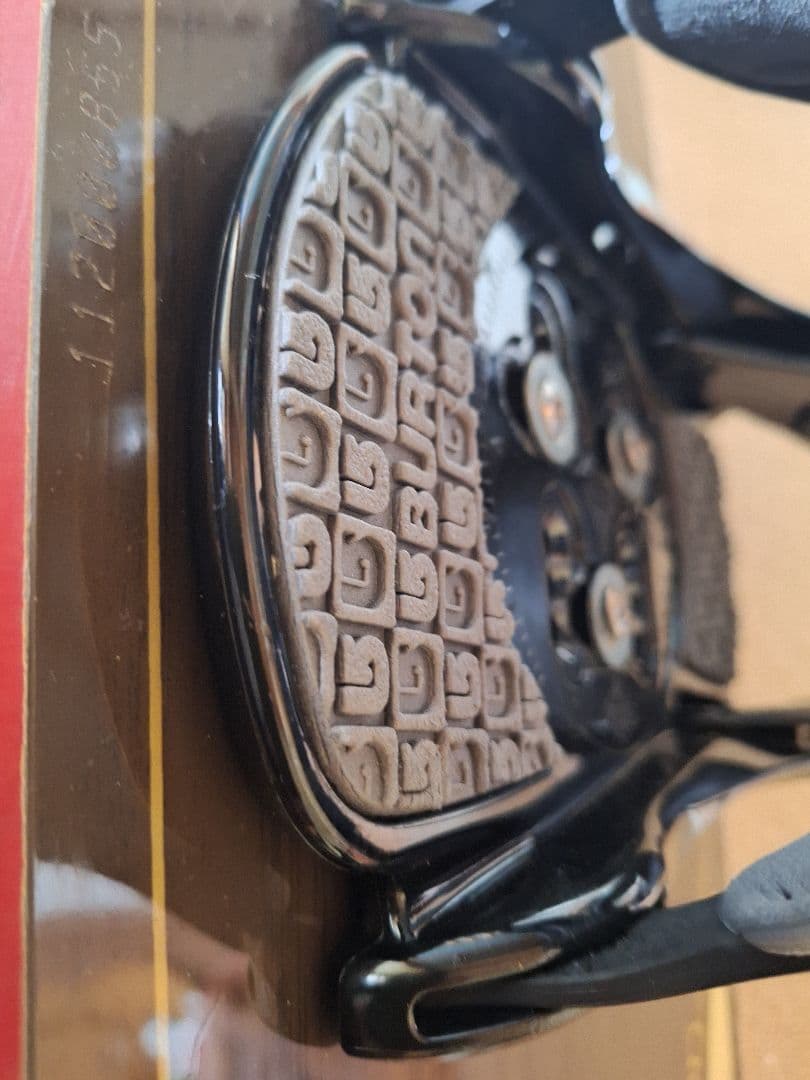 BURTON(バートン)AVENUE(アベニュー)スノーボード ビンディング付き