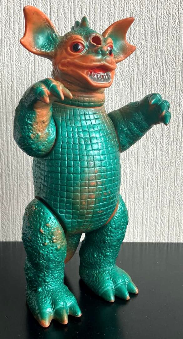 バラゴン　マルサン　スタンダードサイズ　ツノ破損あり　全身メタグリーン塗装