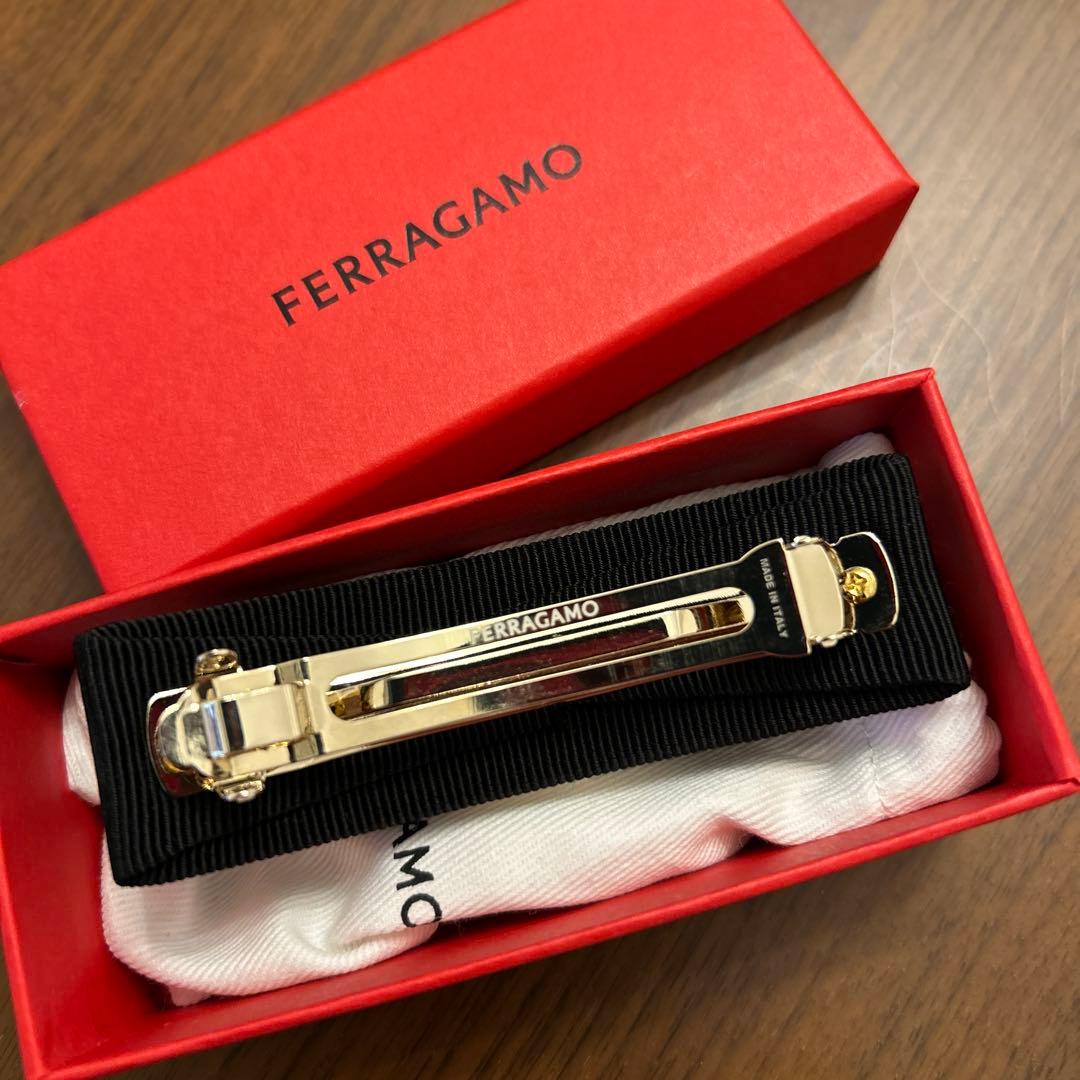 FERRAGAMO ブラック バレッタ