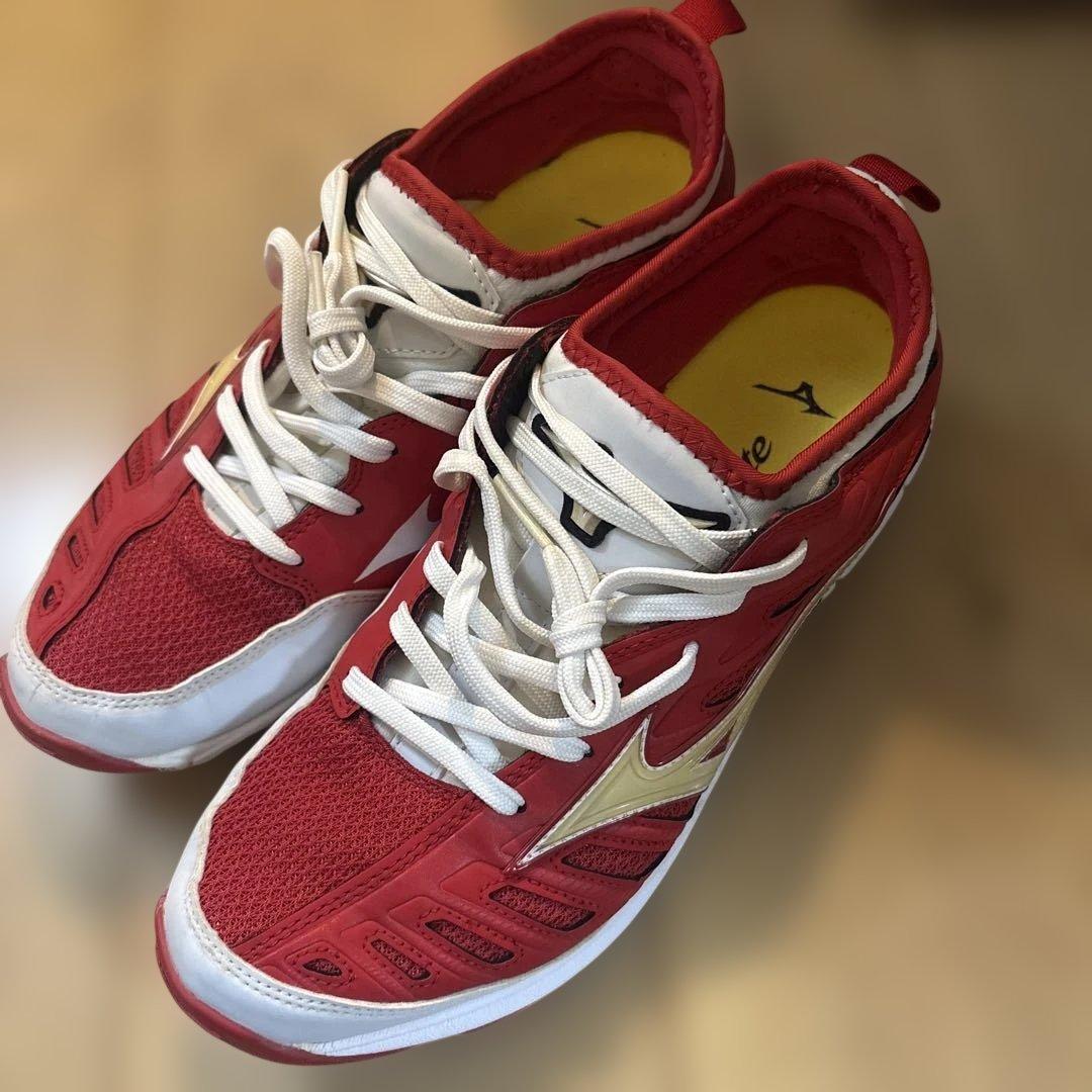 や*ん様 Mizuno Global Elite トレーニングシューズ レッド