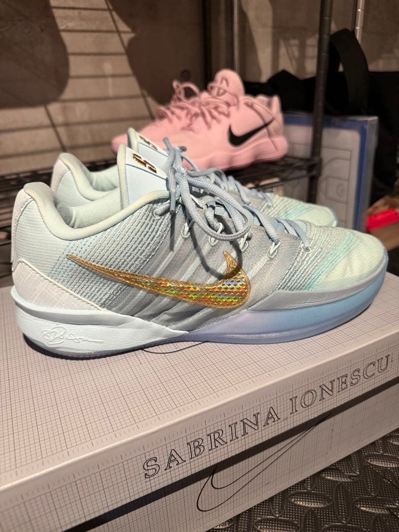 【値下げ可】　NIKE サブリナ3 EP