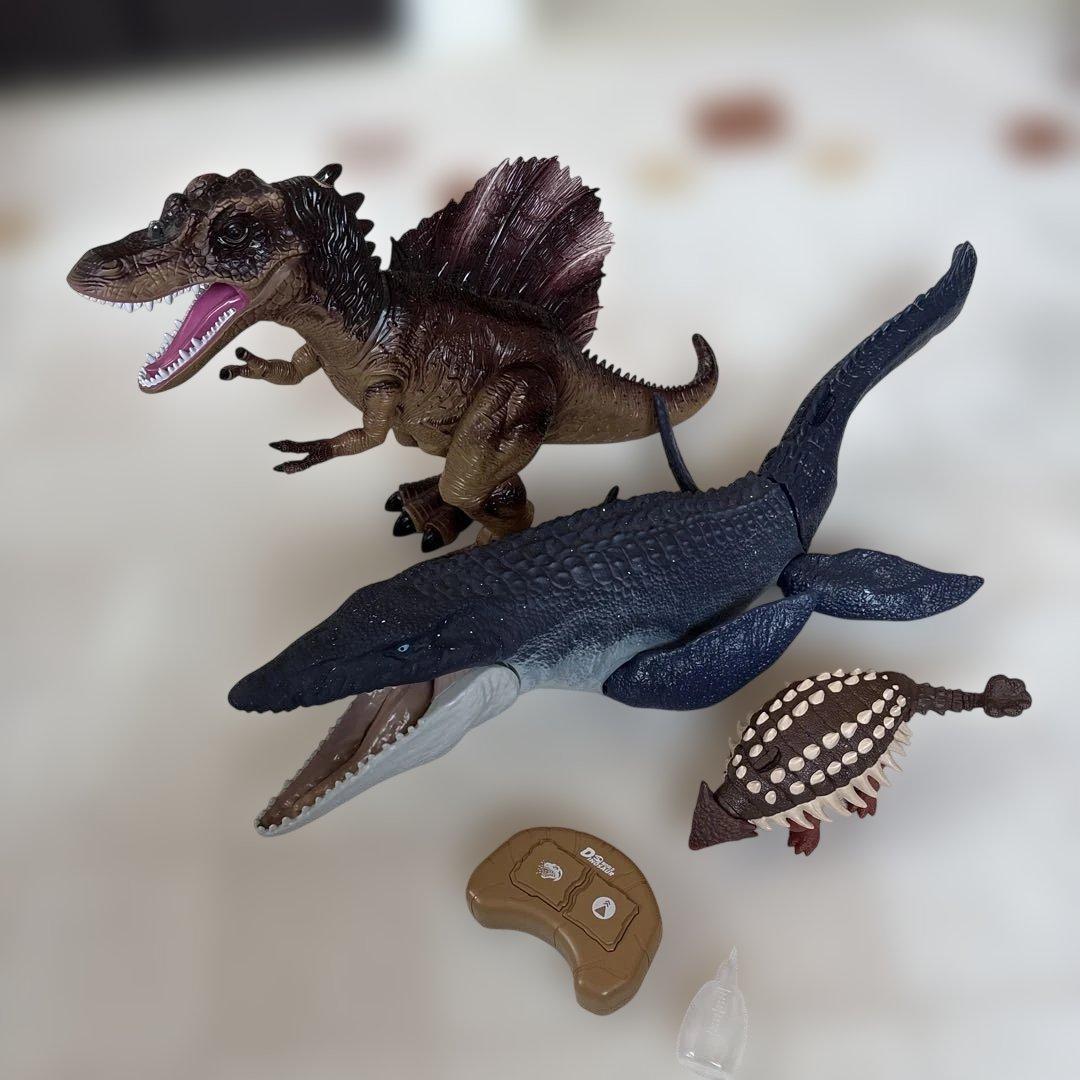 ジュラシックワールド　爆氷ブリザードスピノ　モササウルス　アンキロサウルス