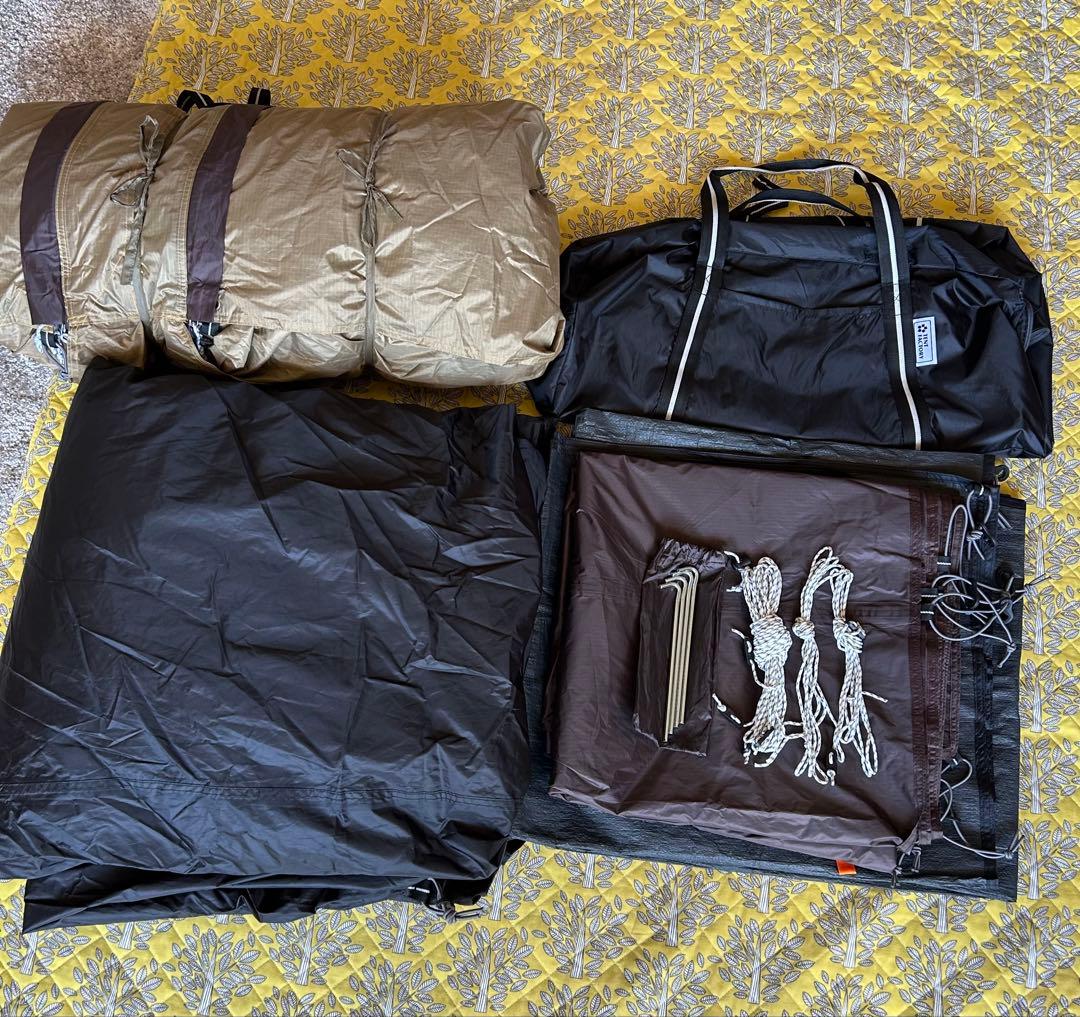 テントファクトリーブルーウィンド　ブラックコーティング　トンネルツールームテント