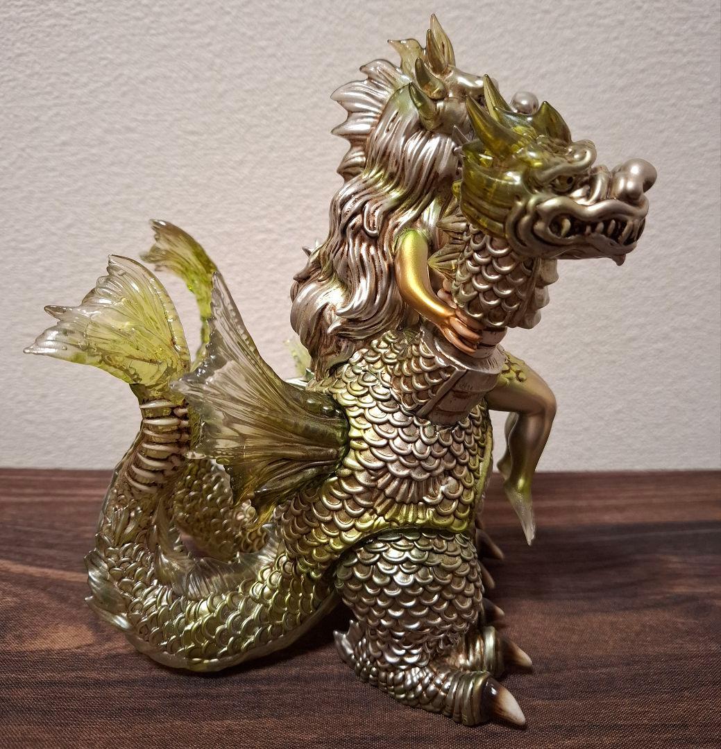 怪獣女王 DRAGORA ソフビ　ドラゴラ　メタリックカラー　トーイポポタマス