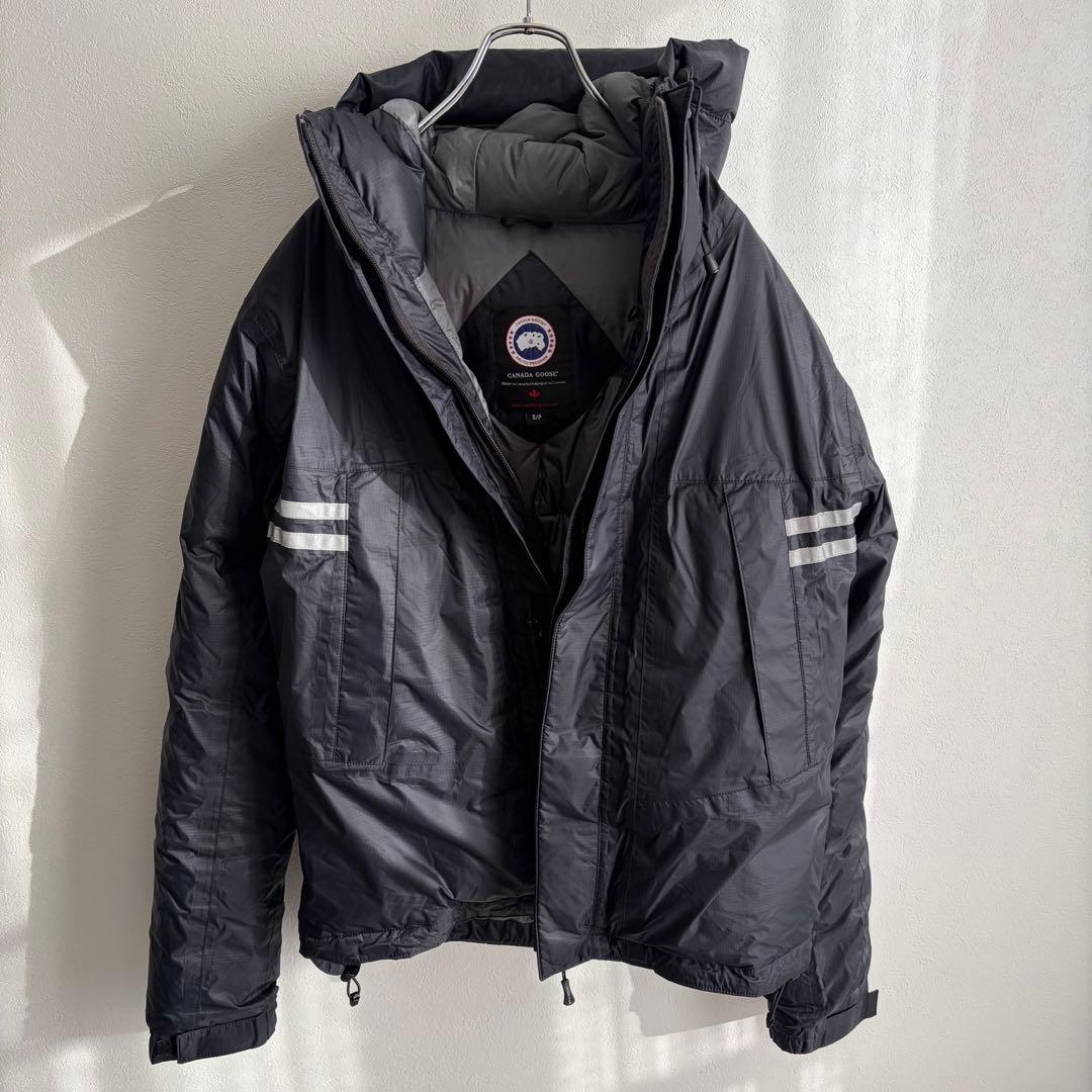 【極美品✨希少】カナダグース　マウンテニアジャケット　ダウン　黒　M相当　ダウン