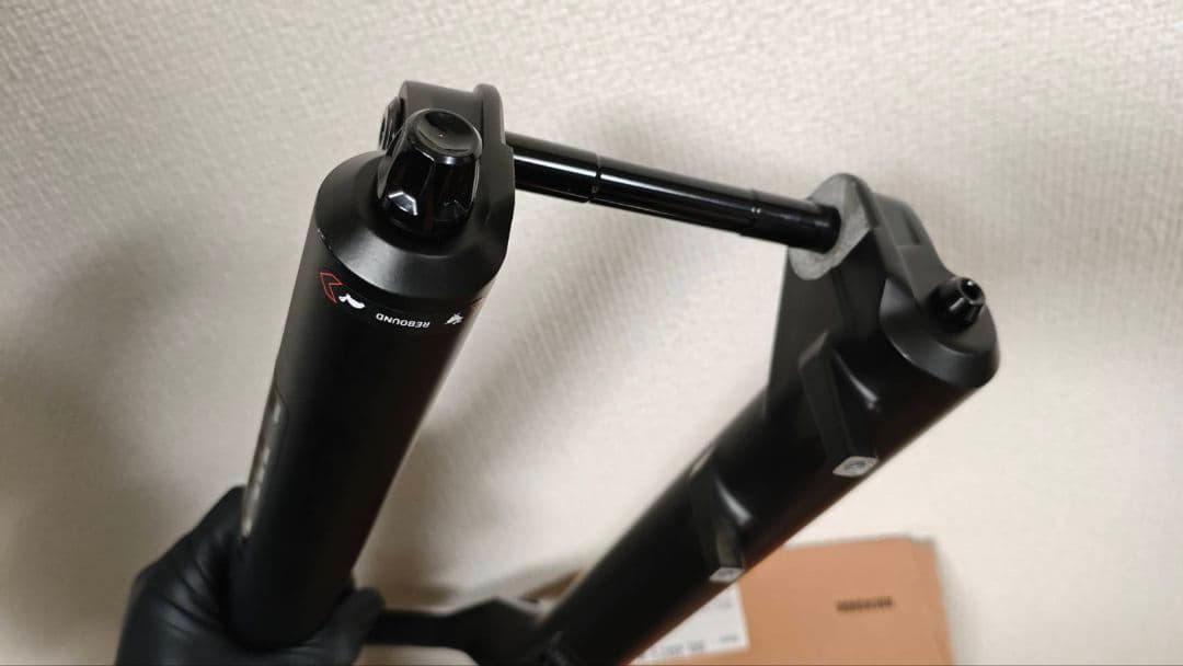パーツ ROCKSHOX DOMAIN RC 1-1/8,1.8 160mm 29er