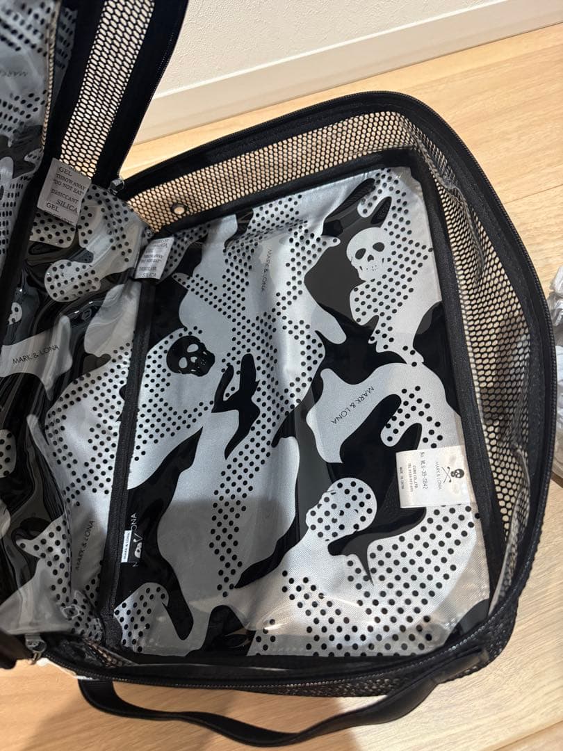 マークアンドロナ　シューズバッグ