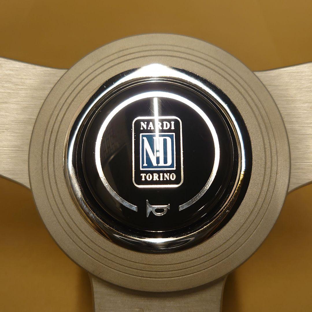 ナルディクラシック・ブラックレザー&シルバースポーク360mm(N131)