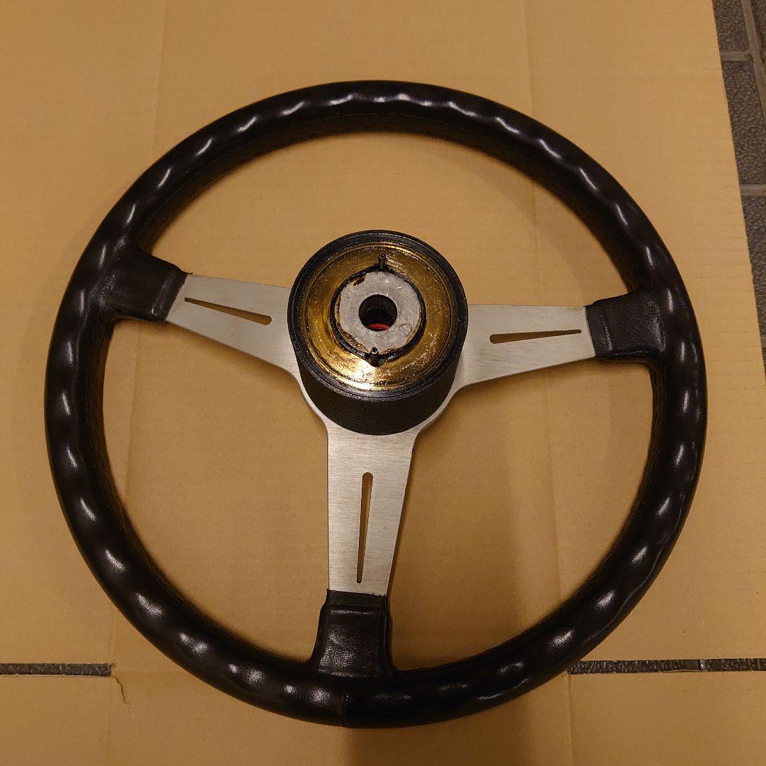 ナルディクラシック・ブラックレザー&シルバースポーク360mm(N131)