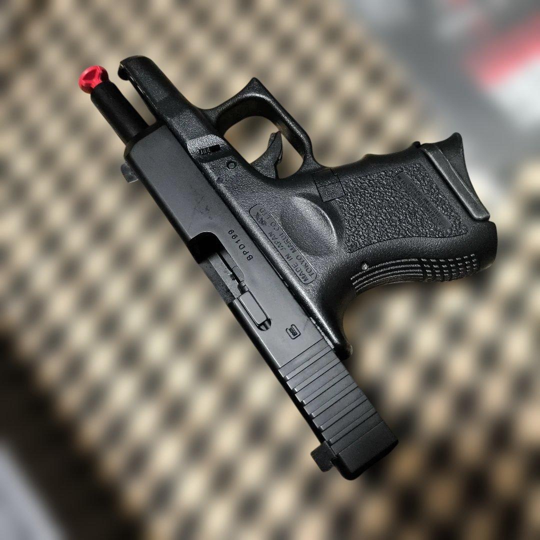 東京マルイ製　グロック26　ガスブローバック　予備マガジン一個セット