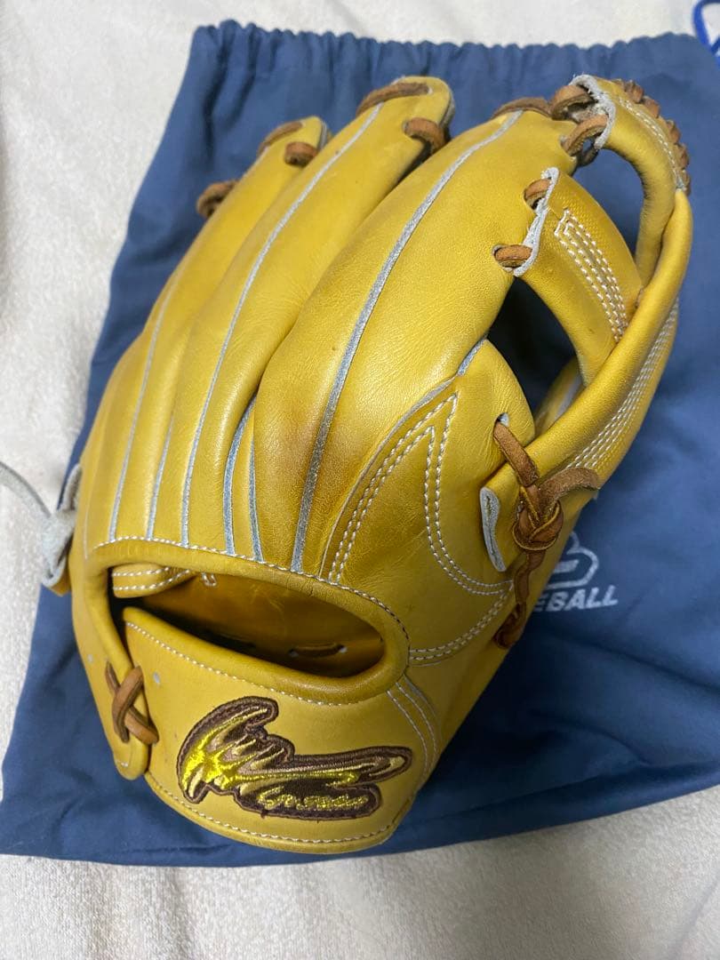 イエロー 硬式野球グローブ 収納袋付き 内野手用