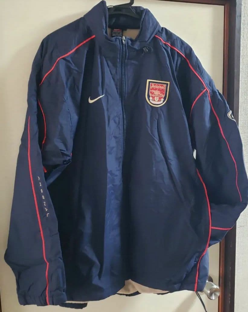 アーセナル 2001～2002 ナイキ製パデットジャケット レア 無双 新古品