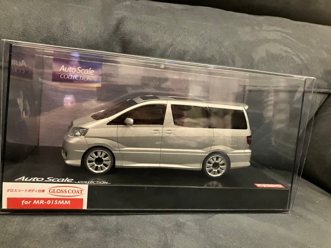 京商　ミニッツ　オートスケール　トヨタ　アルファード　シルバー