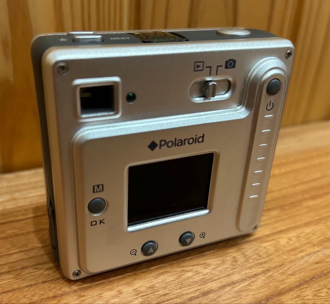 Polaroid PDC2070 動作確認済み　デジタルカメラ