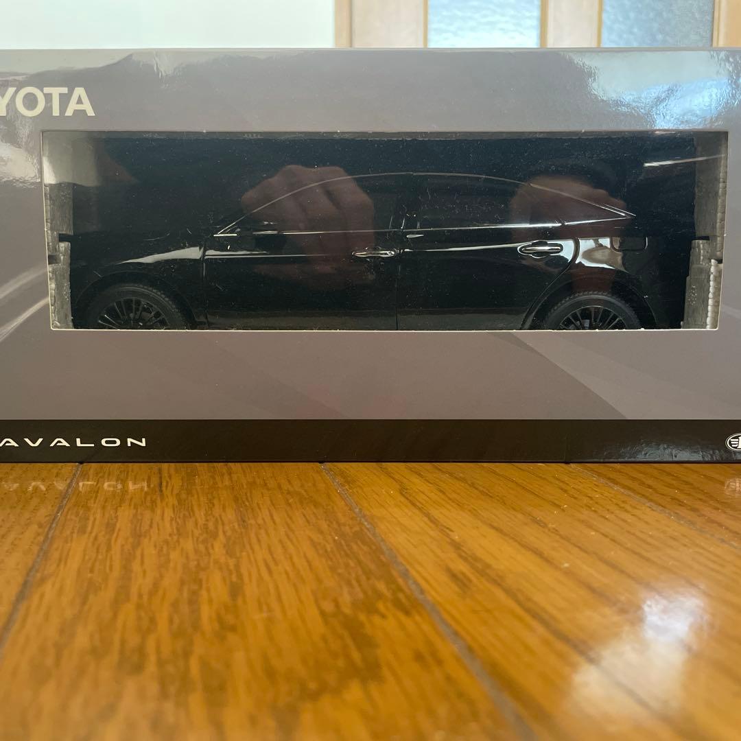 Paudi model 1/18 2018年モデルトヨタ アバロン 黒