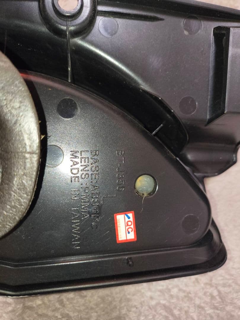 ハイエース用クリスタルアイ・テールランプ