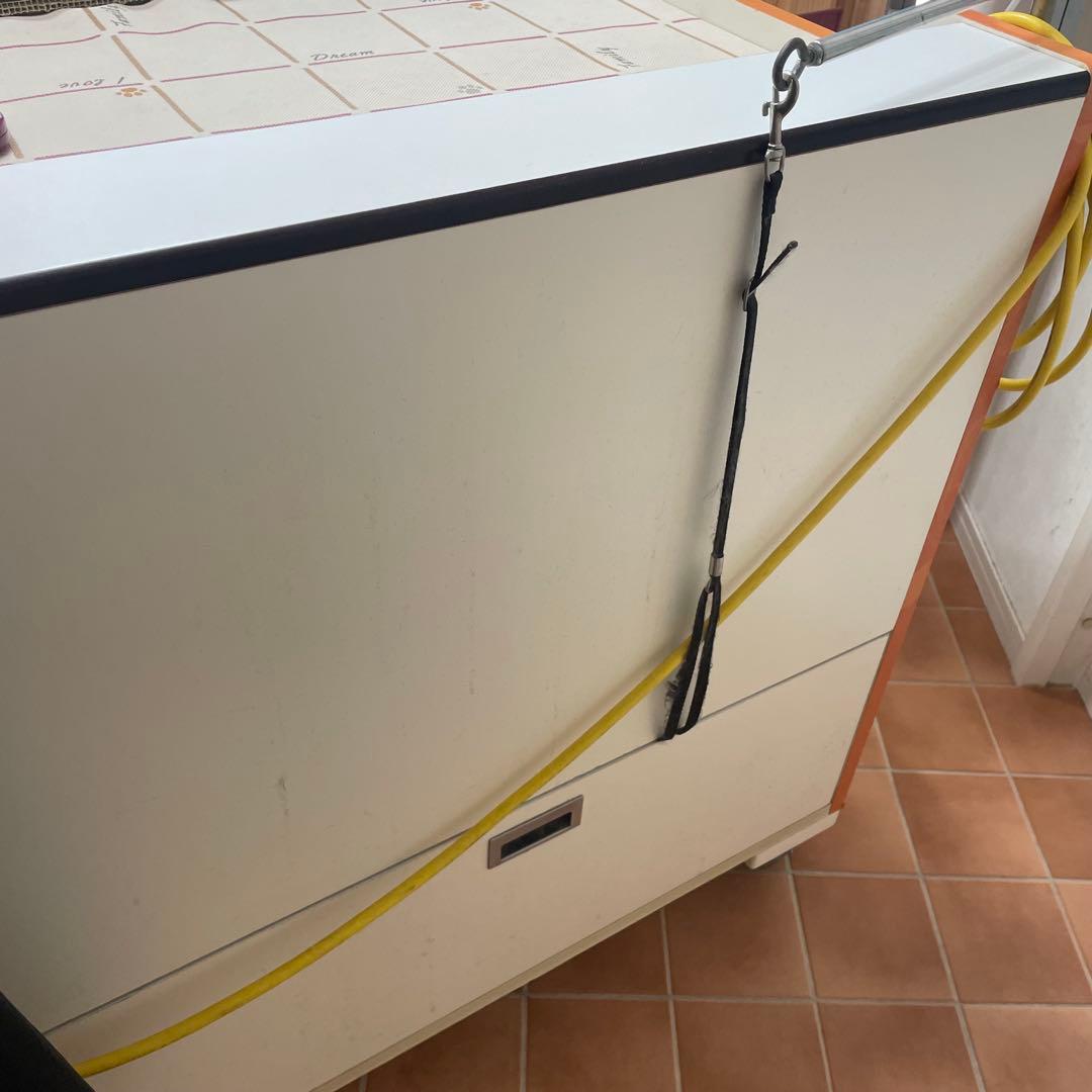 毛を吸い取るトリミングテーブル