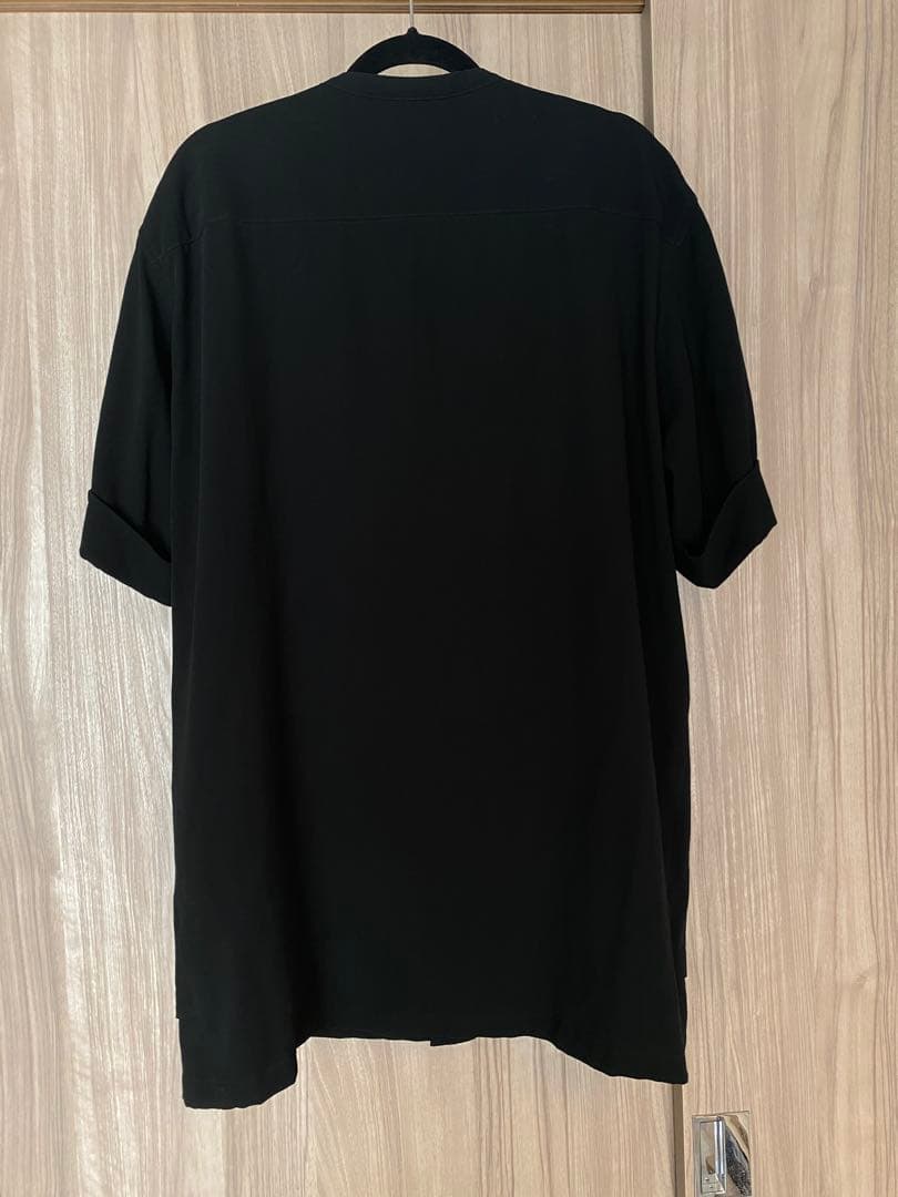 The Viridi-anne 強撚二重織りファスナー半袖シャツ