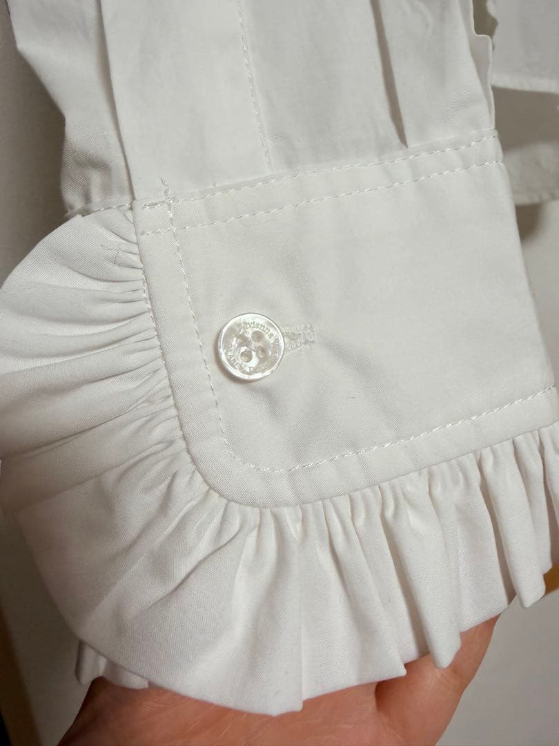 Vivienne Westwood 原宿ラフォーレ限定 刺繍 フリルシャツ