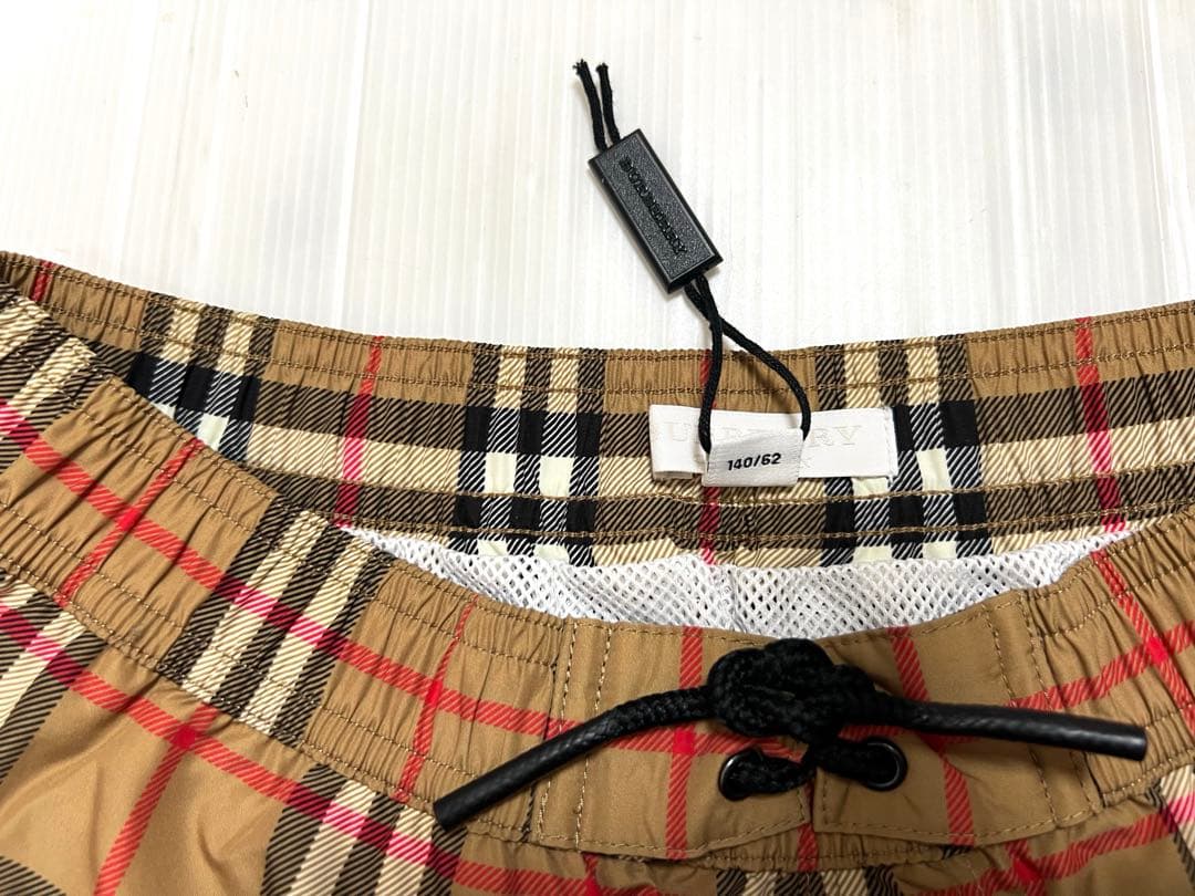 新品 バーバリー ノバチェック スイムパンツ 140cm10Y ハーフパンツ