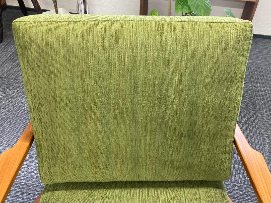 CHLOROS Triangle Arm 1-Seater Sofa クロロス