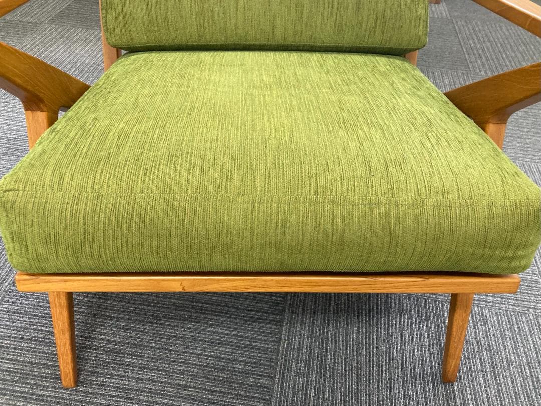 CHLOROS Triangle Arm 1-Seater Sofa クロロス