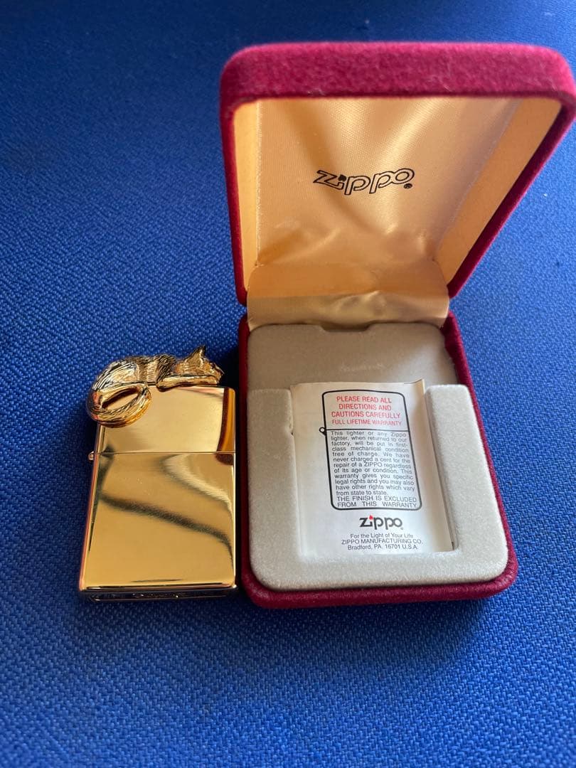 Zippo ゴールド 猫デザインライター 専用ケース付き