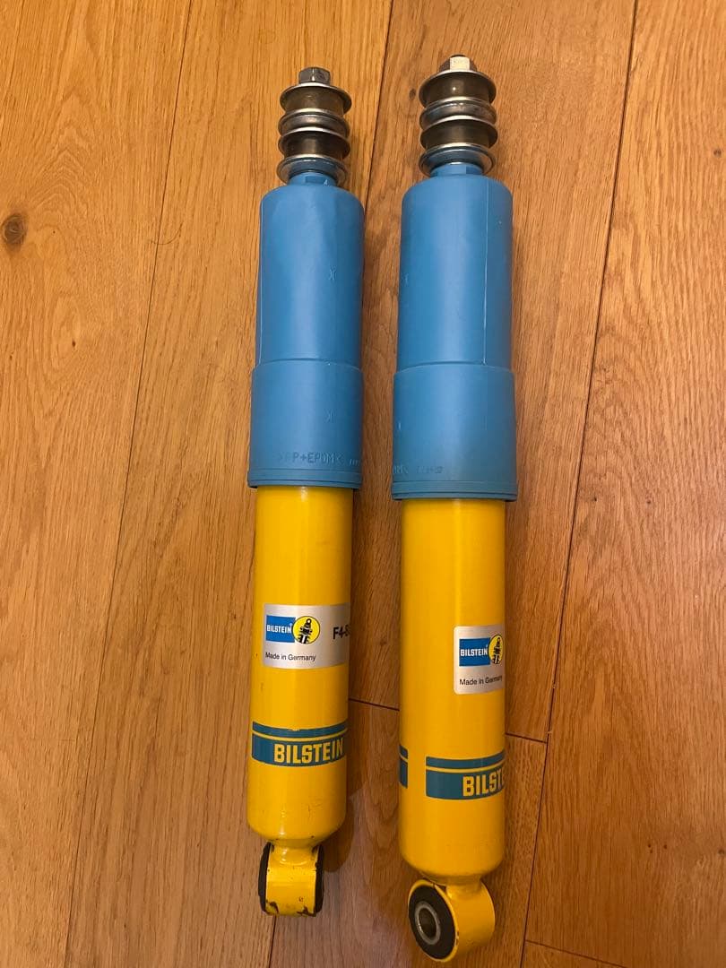 ハイエース ショック ビルシュタイン フロントのみ2本です。美品です